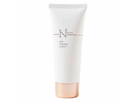 NIEVES By Nieves Álvarez Total Cleansing Solution 100ml